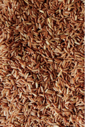 Brown rice grains